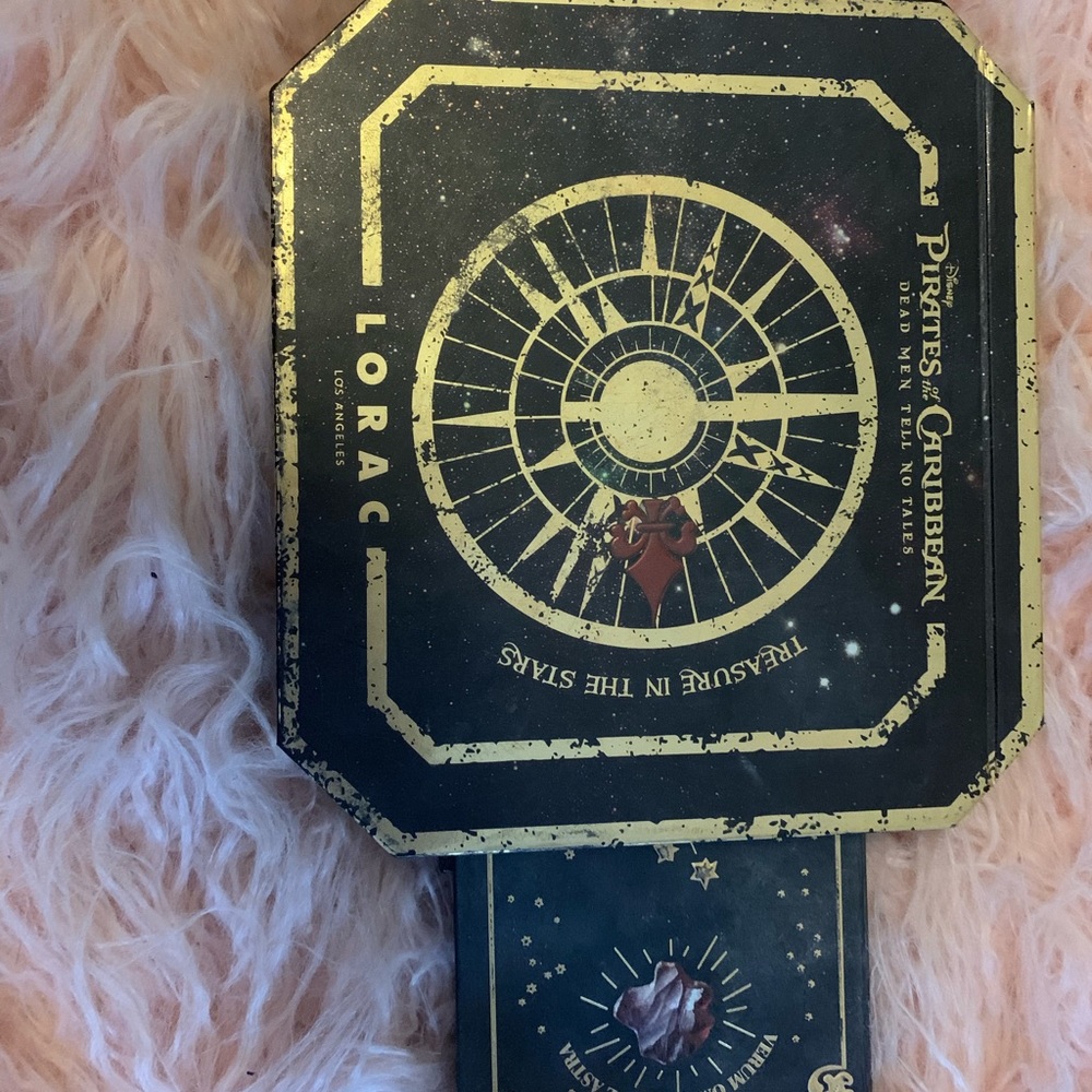 Lorac Pirates of the Caribbean pallets